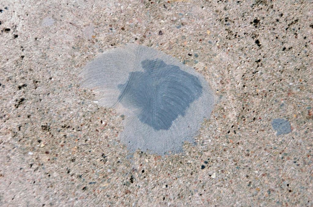 Shown here is a close-up view of what the profile should look like for a polyaspartic coating.