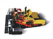 The 2013 Dynapac F1000T track paver’s iT4 engine has a fuel injection system that reduces fuel consumption 5% compared to previous models.
