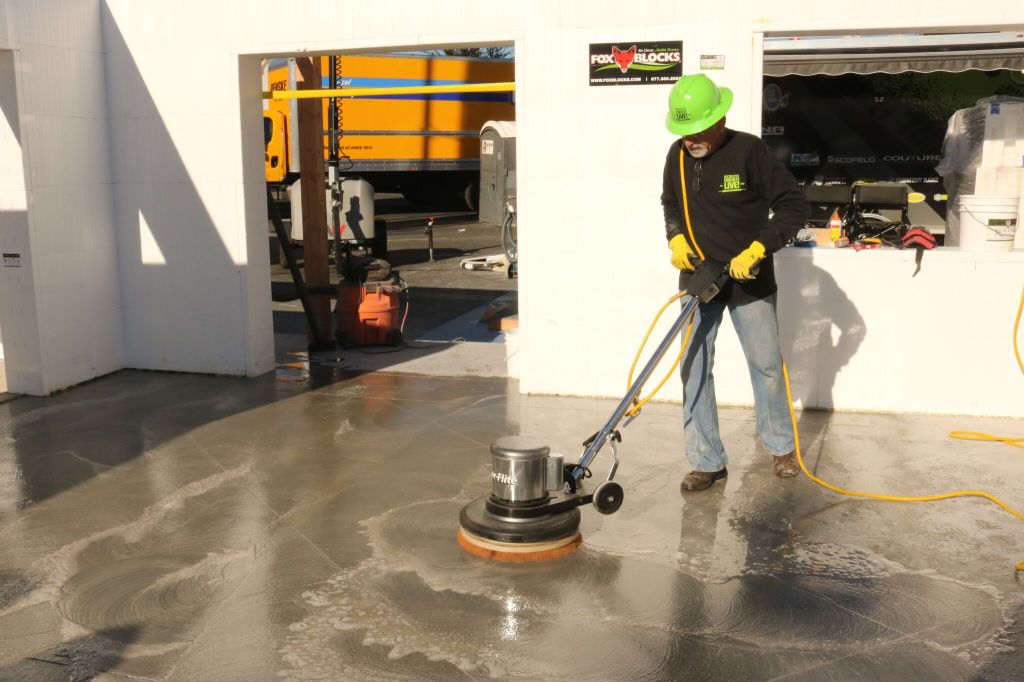 Julio Hallack in full safety gear at Decorative Concrete LIVE!