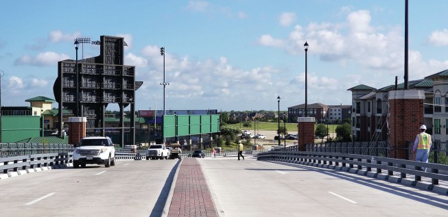 The four-lane, north-south connector extends University Boulevard north from the US 90A intersection, helping alleviate congestion on State Highway 6.