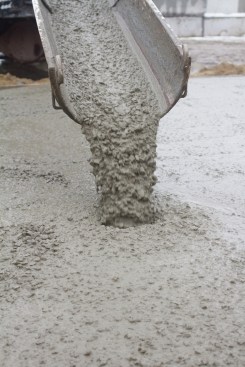 Control flow concrete places easily but has bigger top size coarse aggregate than SCC.