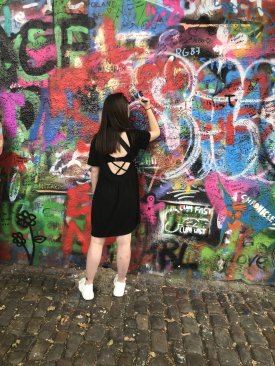 Graffiti control in Prague.