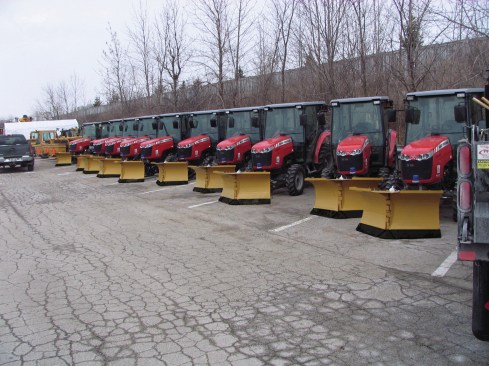 Six-way blades windrow and push snow. Angle the blade left or right to push snow to one side or the other or use the v-blade function to push to both sides at once. Move the wings out to create a scoop for clearing around traffic signals, then switch back to an angle or v-blade for clearing sidewalks. 