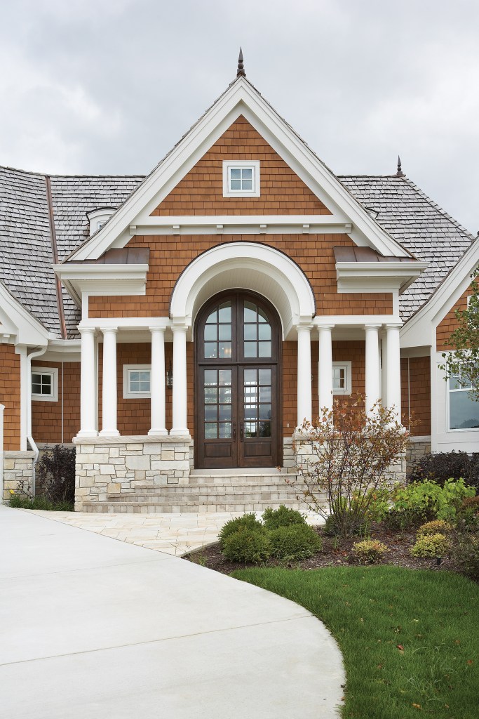 Architect: 
Builder: CasaBella Builders
City & State: Lake Geneva, WI
Distributor/Dealer/Customer: Ackman Glass & Mirror