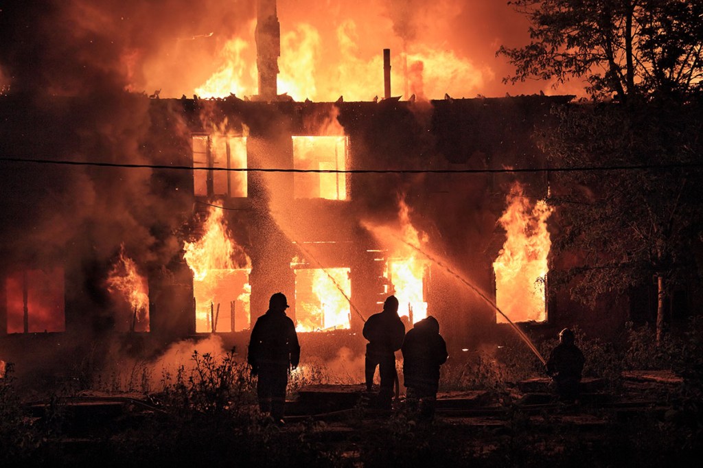 The concrete industry has cited damaging fires in multifamily buildings to decry the use of wood framing, but the wood industry is hitting back with safety recommendations of its own.