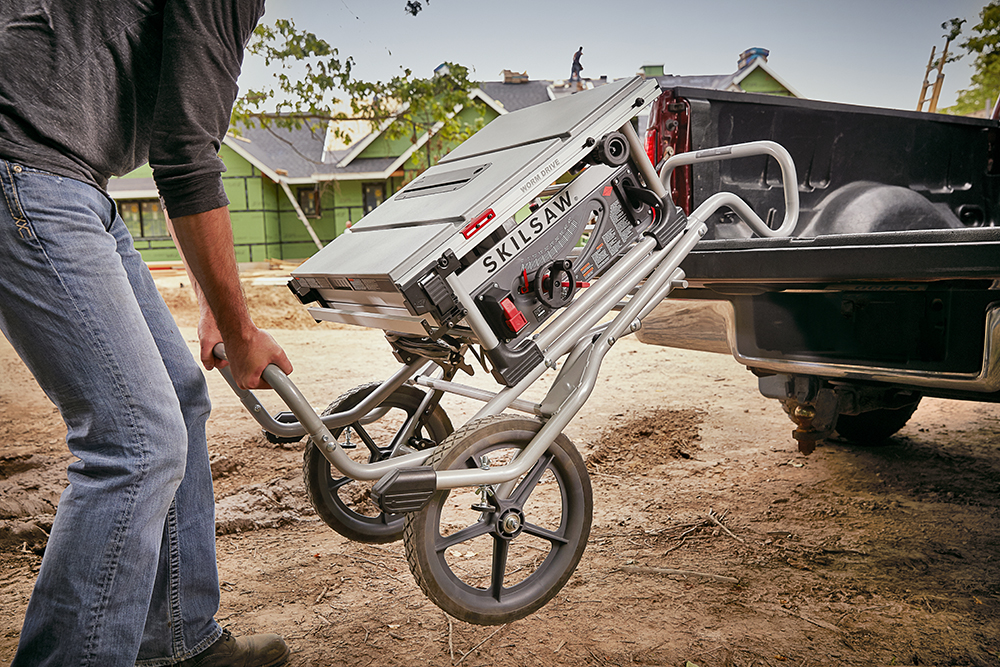 Big wheels and a sturdy frame. The SPT99 comes with a zero-gravity rise stand that’s equipped with 16-inch wheels. The large wheels are stout and sturdy, making it extremely easy to maneuver around a rough jobsite or up stairs. While the saw is heavy, it loads easily into the back of a pickup.