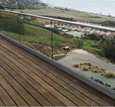Lavi Industries’ stainless steel railing systems offer a clean contemporary look and come in prefab assemblies for lightning-fast installation. www.lavi.com/railing-systems